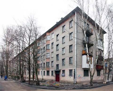 Как проходит оценка квартиры в Москве на первом этаже?